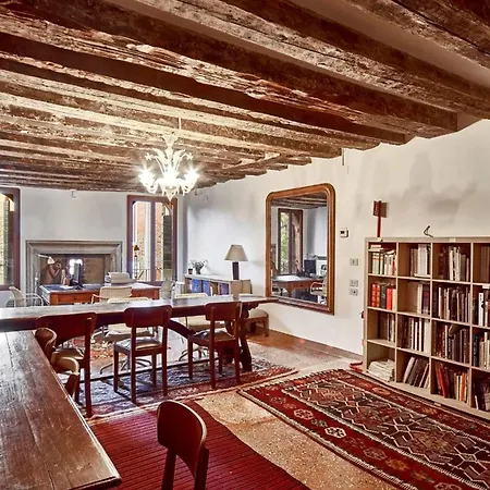 לינה וארוחת בוקר Innavenicehouse Lovedream *